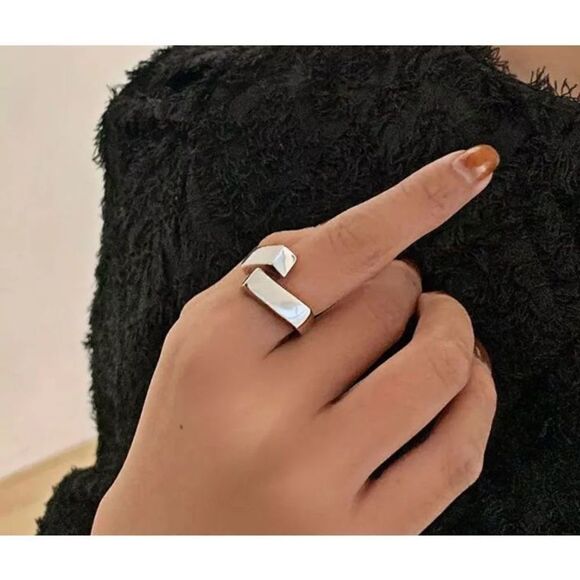 The Guggenheim Ring in silver 925 - Picture 4 of 9